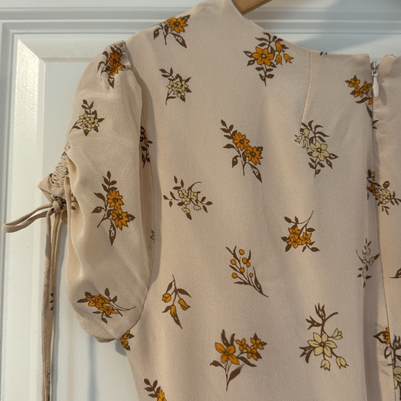 Madewell maxi dress in creamy blush with orange and yellow flowers. Size medium - Picture 5 of 5